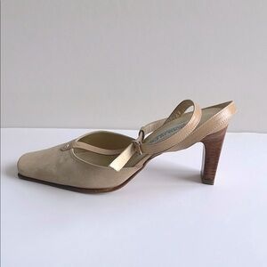 Elegant Beige Slingback suede Heels excellent condition